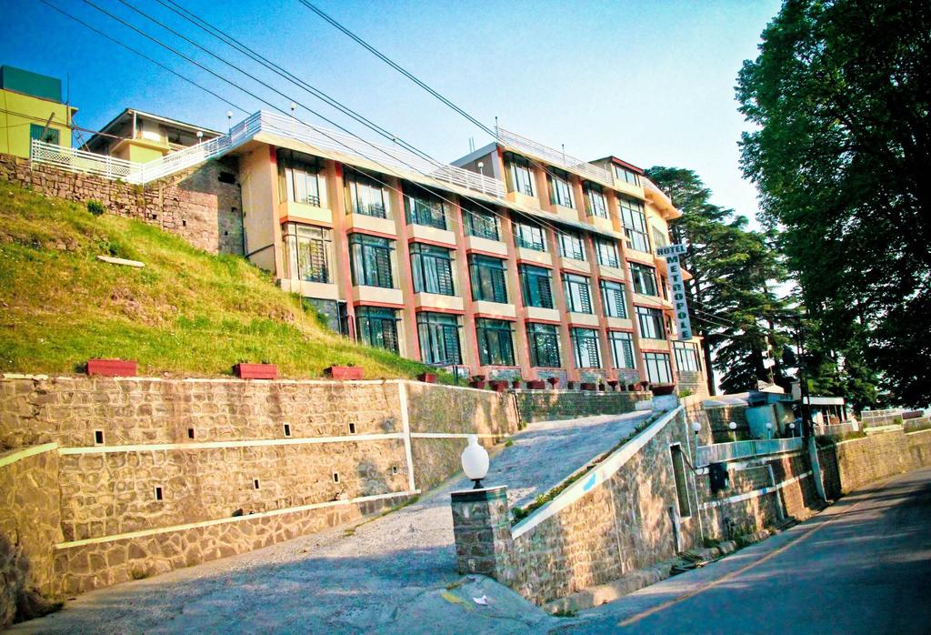 Hotel Metropole Murree