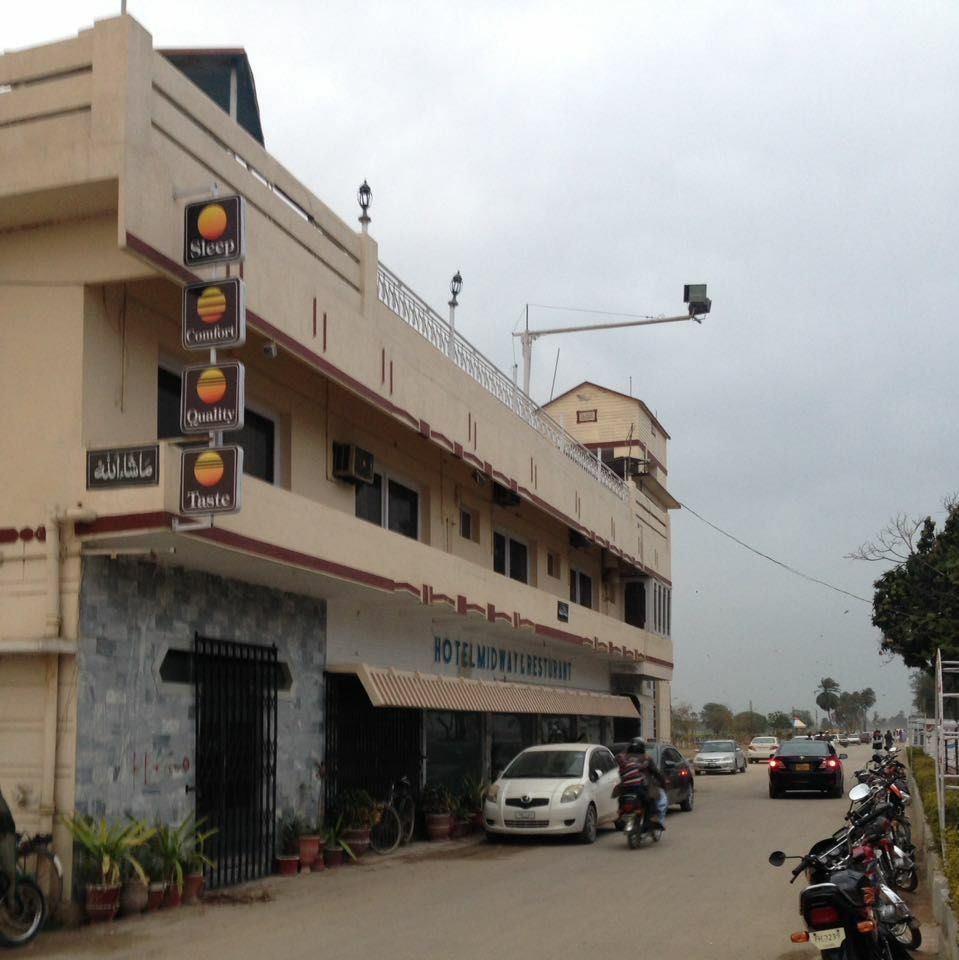 Midway Hotel & Restaurant